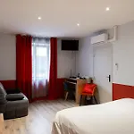 Logis Hotel-restaurant Saint Hotel 3*