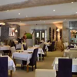 Hotel Logis Hotel-restaurant Saint