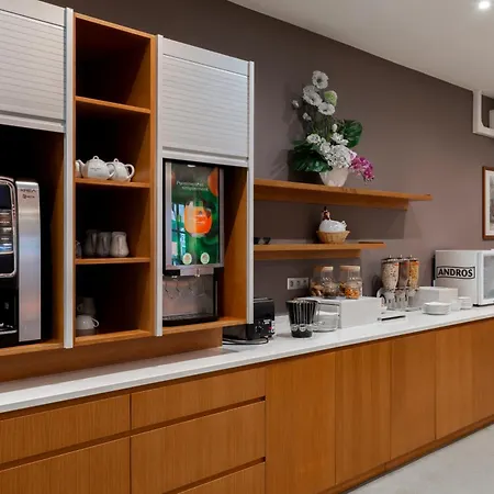 Logis Hotel-restaurant Saint Hotel 3*