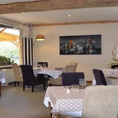 Hotel Logis Hotel-restaurant Saint 3*