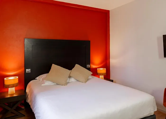 Hotell Logis Hotel Restaurant Saint Romain