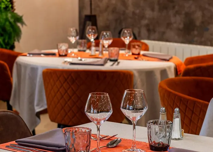 Hotell Logis Hotel Restaurant Saint Romain 3*