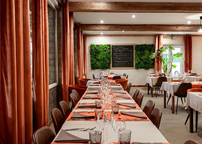Hotell Logis Hotel Restaurant Saint Romain Anse