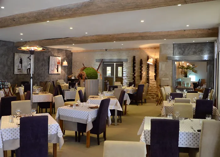 Hotell Logis Hotel Restaurant Saint Romain