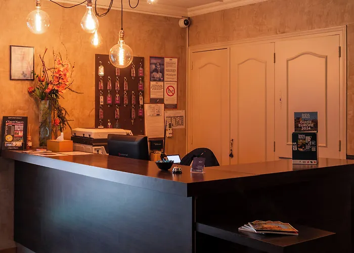 Logis Hotel Restaurant Saint Romain