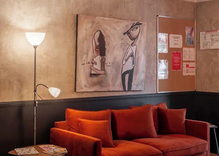 Logis Hotel Restaurant Saint Romain 3*