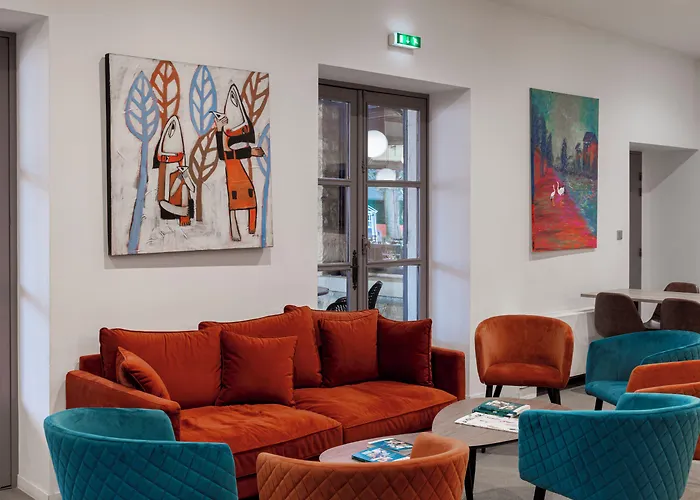 Hotell Logis Hotel Restaurant Saint Romain