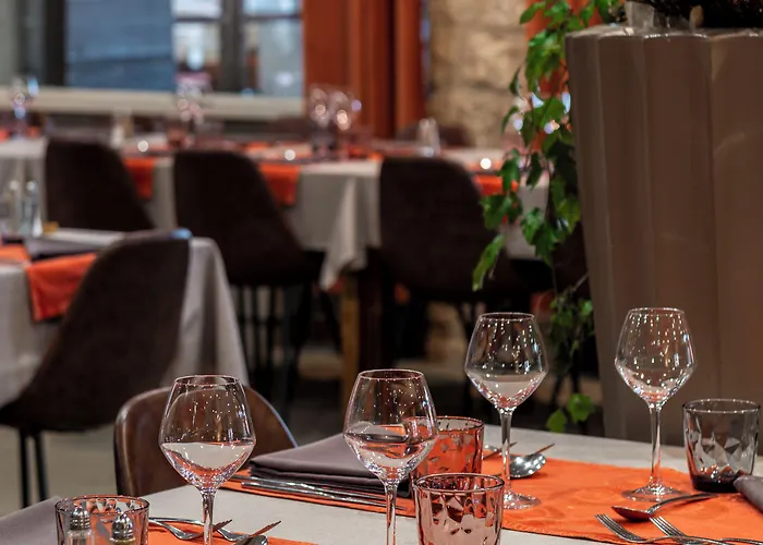 Hotell Logis Hotel Restaurant Saint Romain