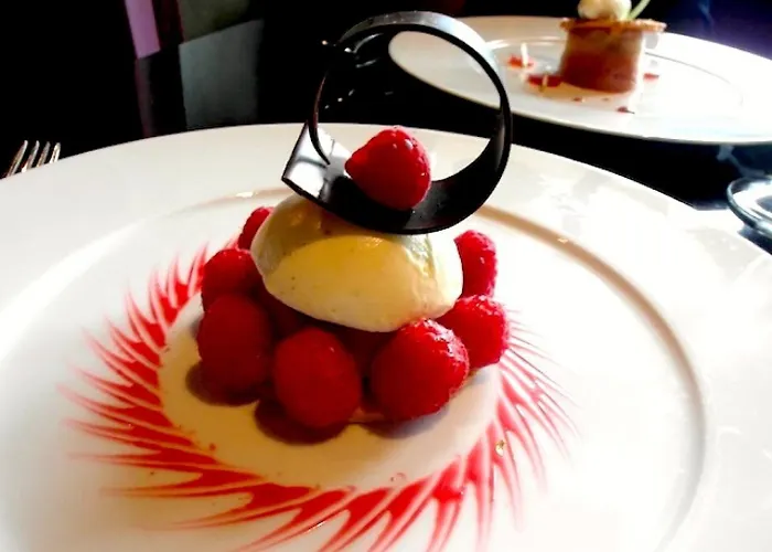 Hotell Logis Hotel Restaurant Saint Romain Anse