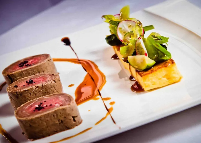 Logis Hotel Restaurant Saint Romain 3*