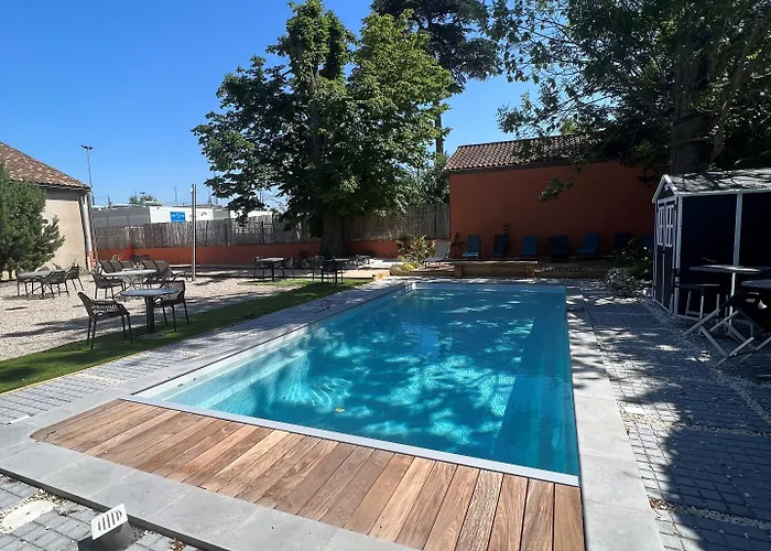 Hotell Logis Hotel Restaurant Saint Romain 3*