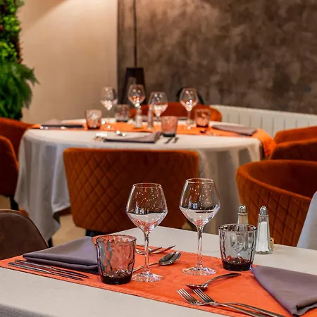 Hotel Logis Restaurant Saint 3*